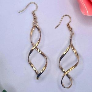 CLARENCE! NEW Golden Spiral Earrings